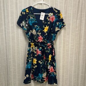 NWT! Navy blue floral dress, size small